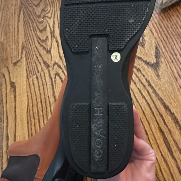 Coach Tan Leather Chelsea Boots with Black Elastic Panels - Picture 3 of 3